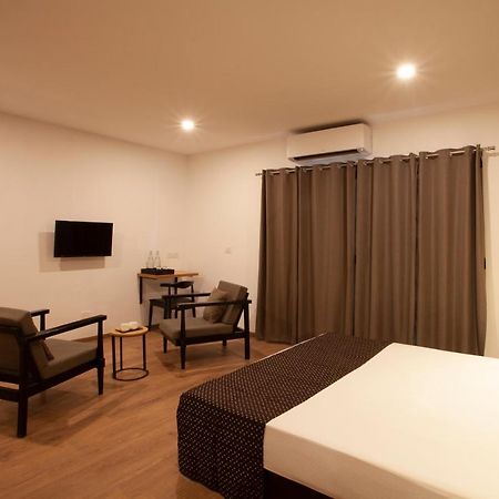 Hotel Panchvati Comforts バンガロール エクステリア 写真