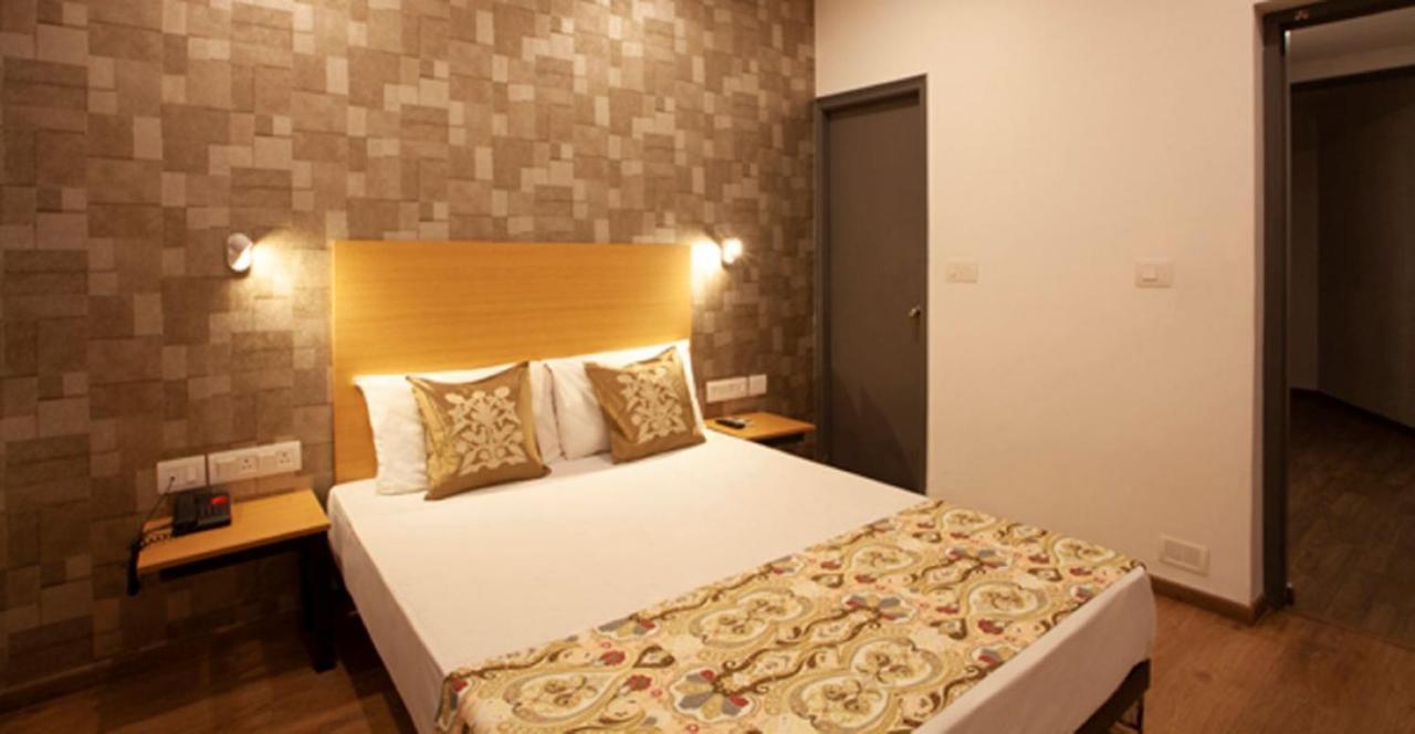 Hotel Panchvati Comforts バンガロール エクステリア 写真